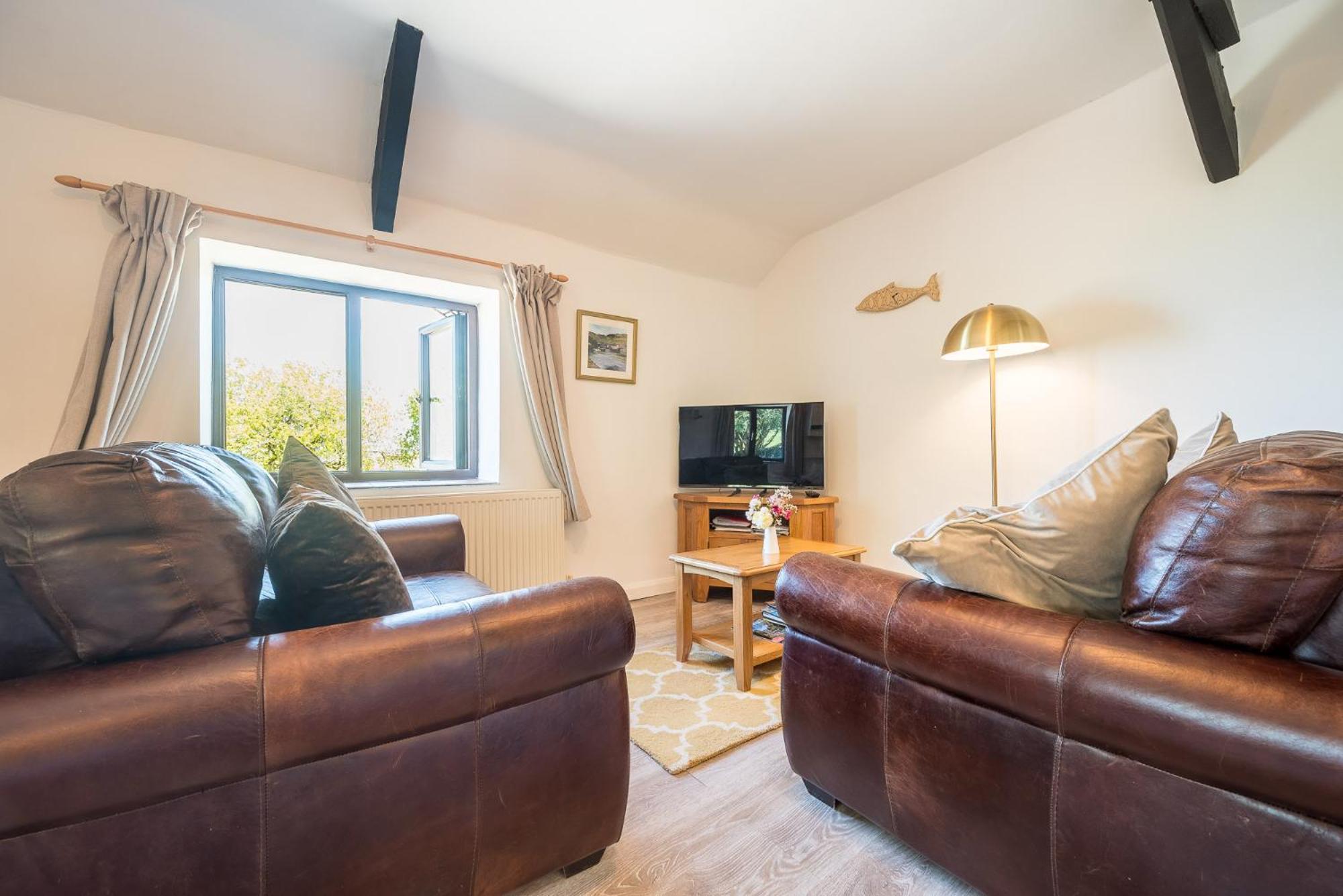 Polrunny Farm Elderberry Cottage With Sea View 보스캐슬 외부 사진